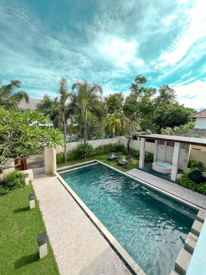 Hotel The Wangsa Benoa Nusa Dua  Zewnętrze zdjęcie