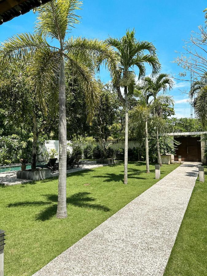 Hotel The Wangsa Benoa Nusa Dua  Zewnętrze zdjęcie